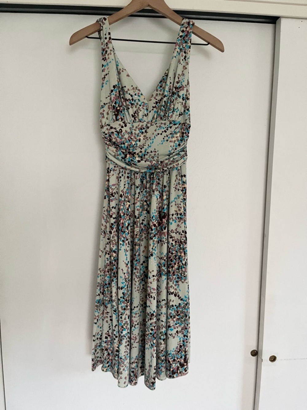 Pepper Sleeveless V-Neck Floral Print Midi Dress